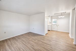 featured image of 1450 Luther Sq