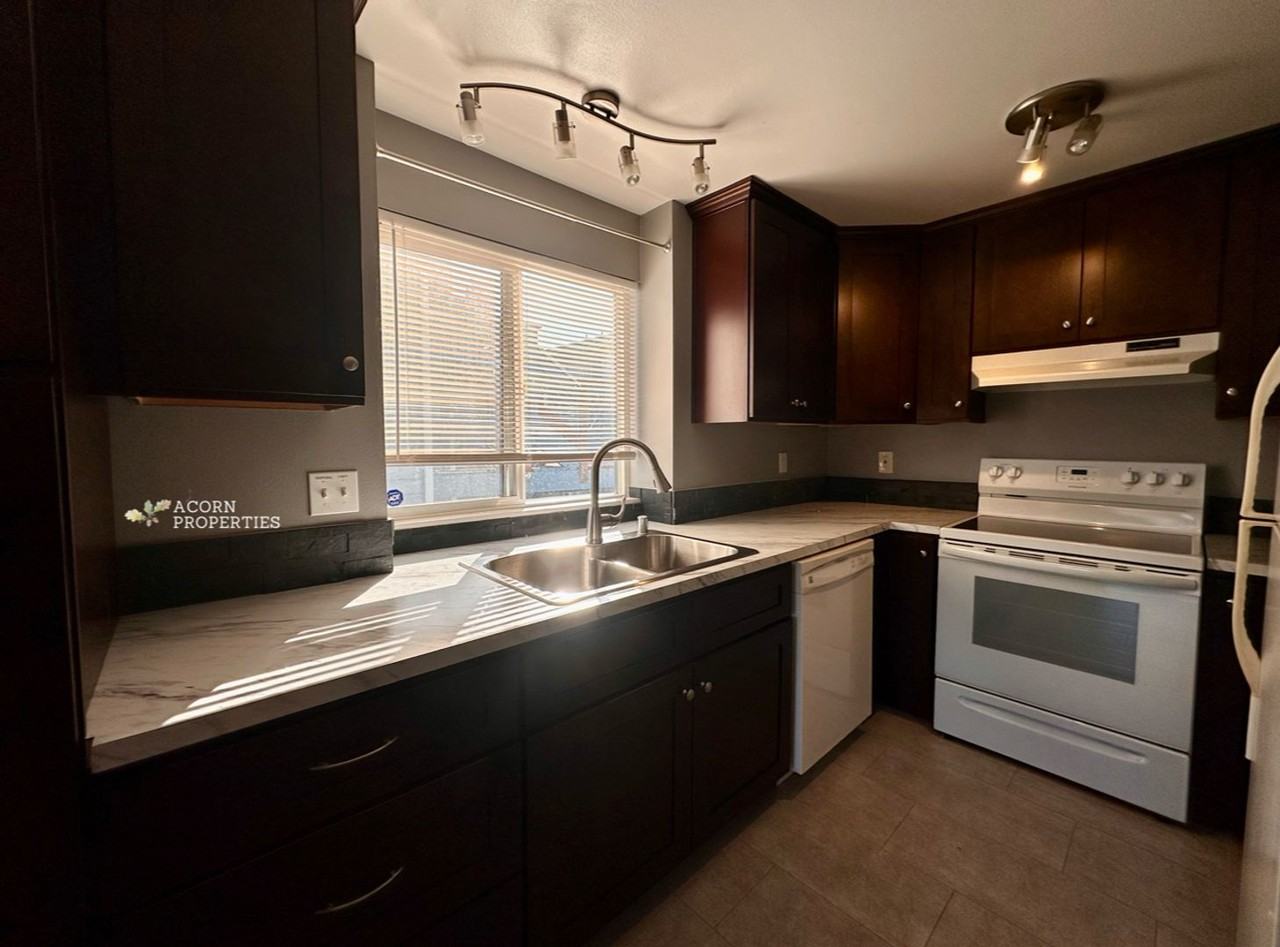 537 Ne Ellis Way #A102 - Photo 6 of 35