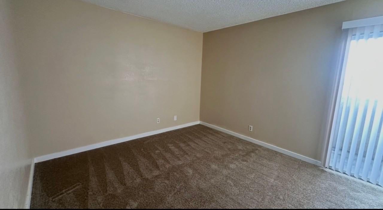 1529 Saylor Way - Photo 6 of 26