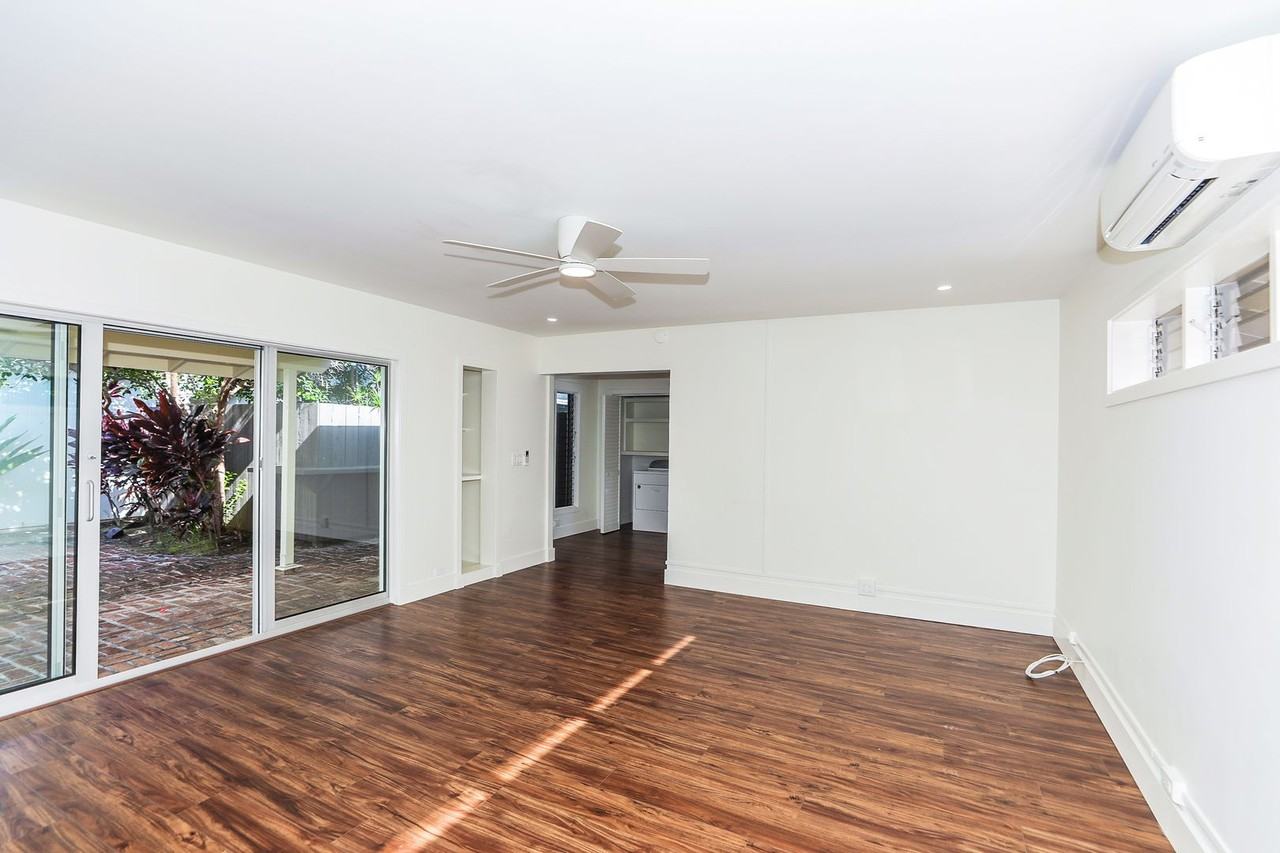 4711 Kahala Ave - Photo 6 of 50