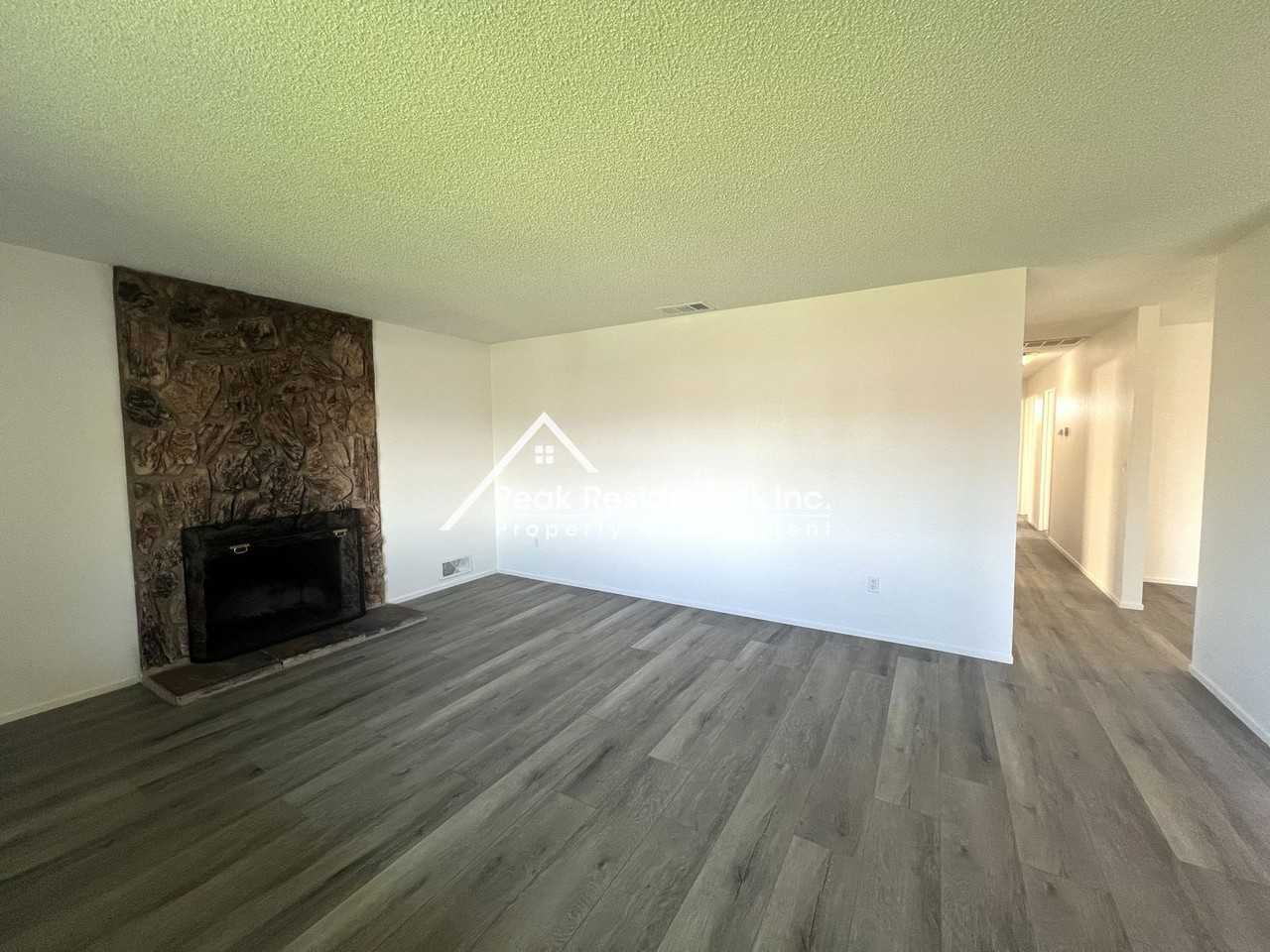 7271 Hayward Dr - Photo 2 of 25