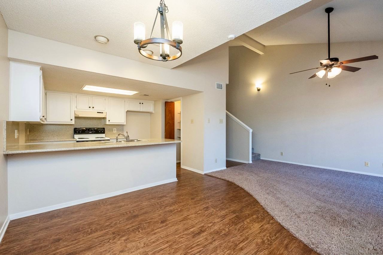 4529 Bermuda Dr - Photo 3 of 27