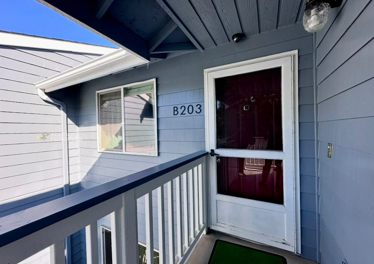 31080 State Route 20 #B203 - Photo 4 of 37