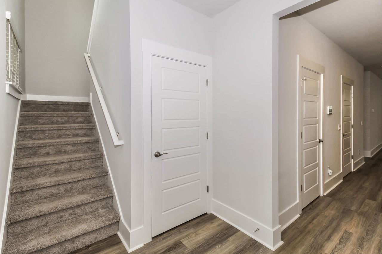 2028 Cypress Hills Dr Se - Photo 4 of 22