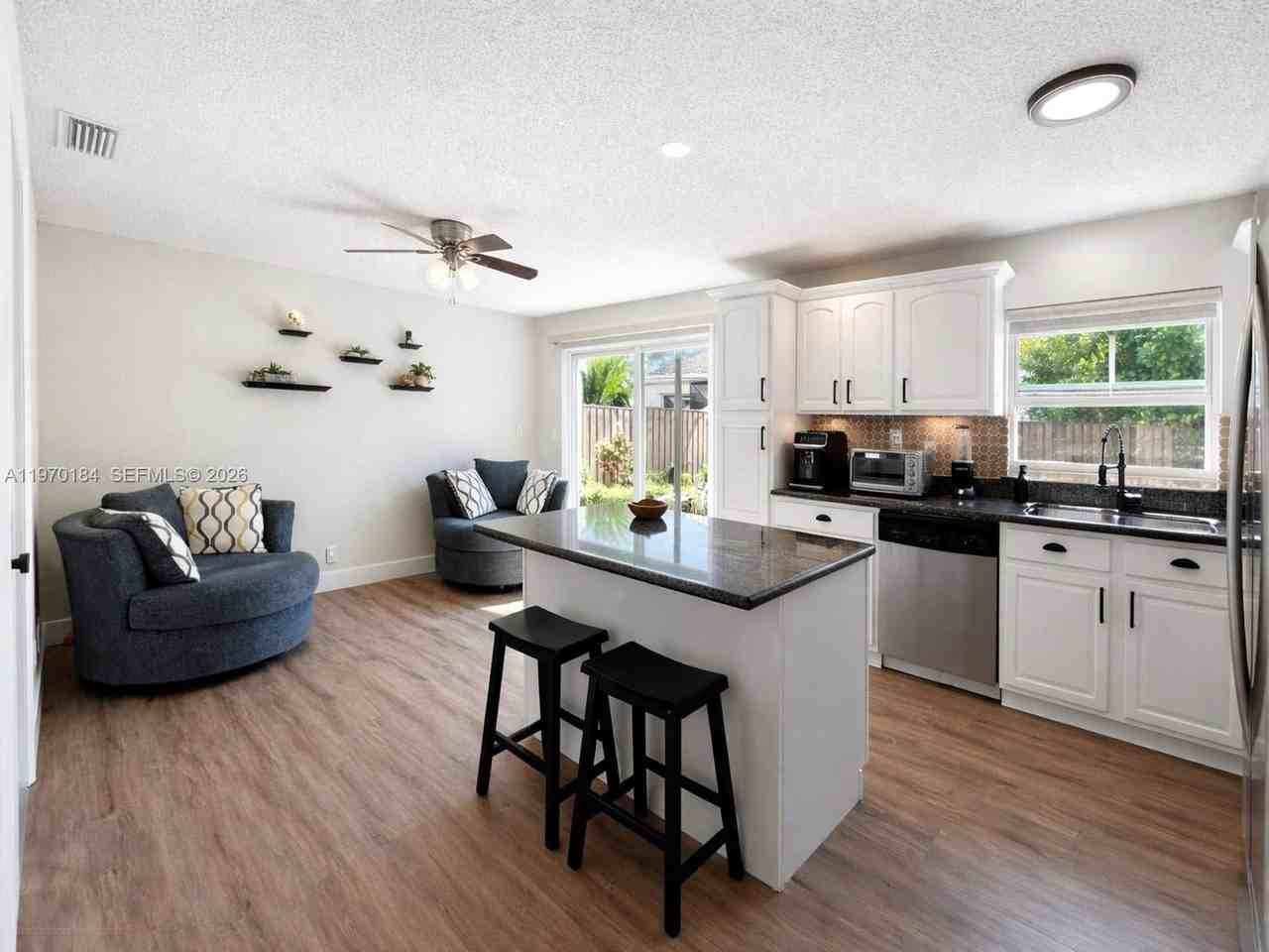 10708 Nw 12th Mnr - Photo 3 of 18