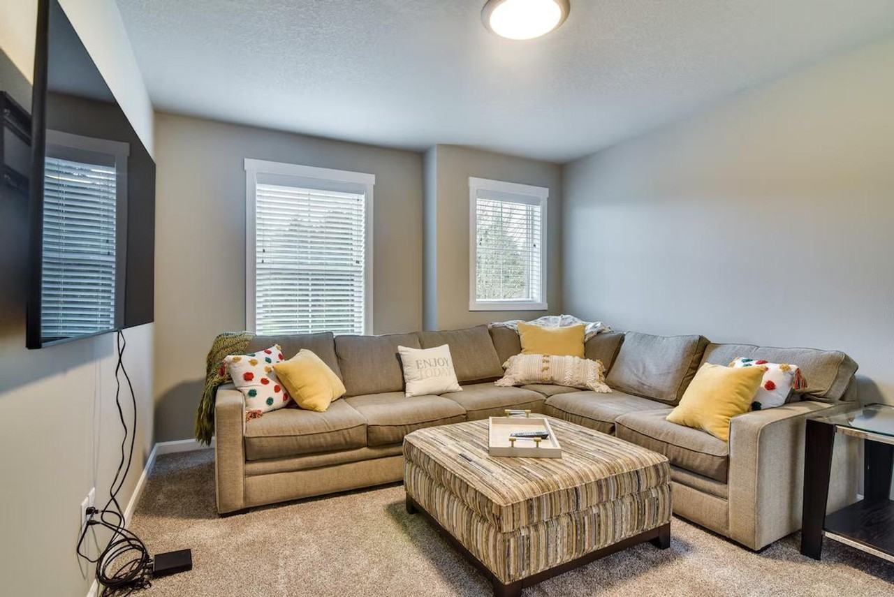 6816 Ne 131st Way #1385692P - Photo 3 of 32