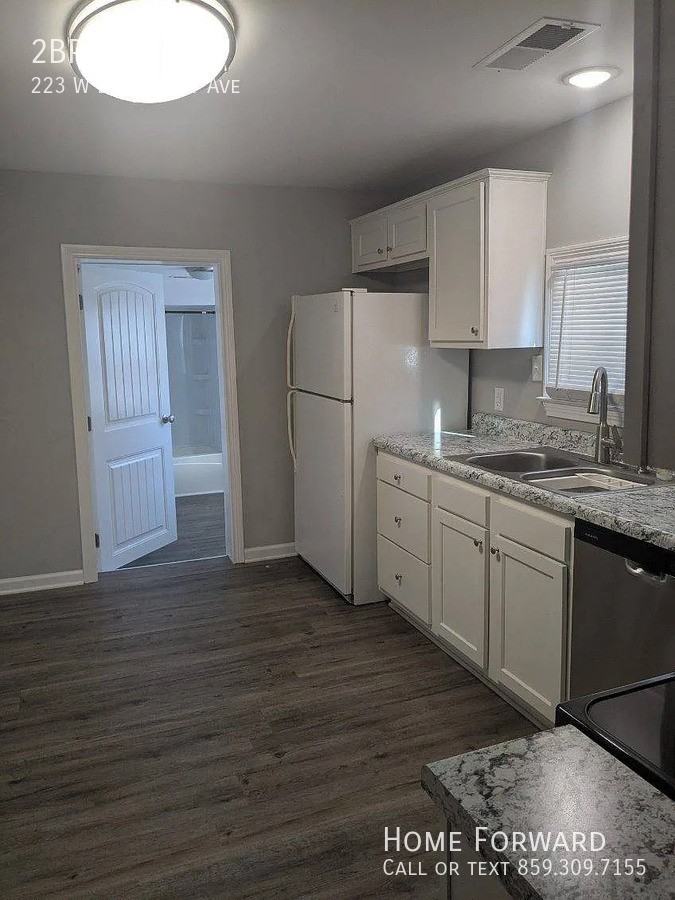 223 W Broadway Ave - Photo 3 of 12