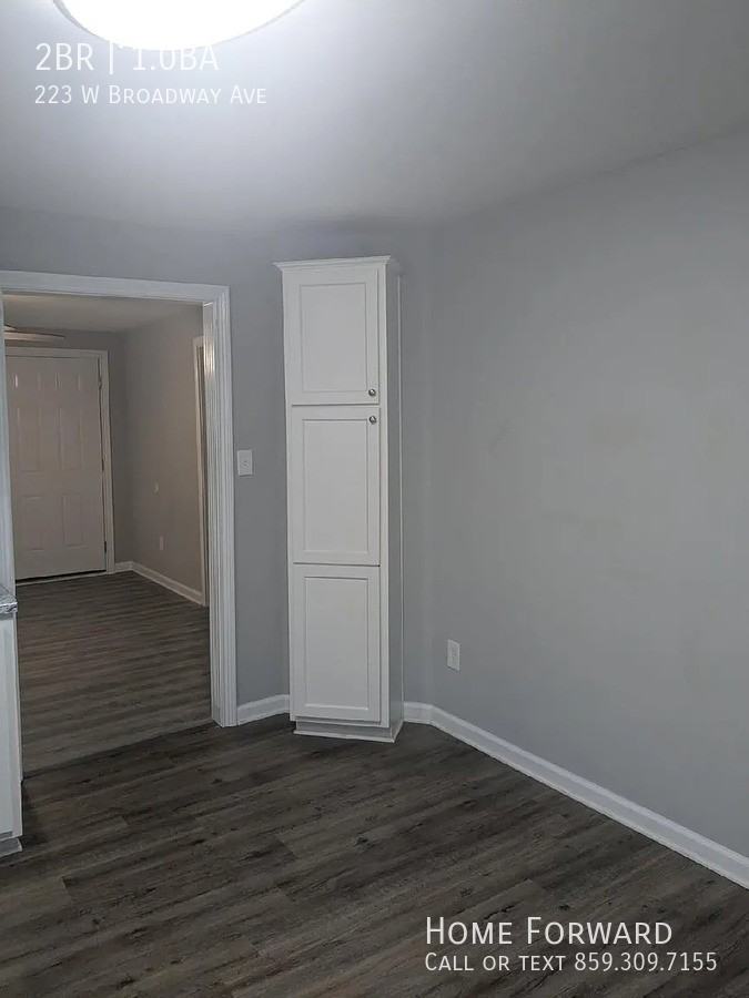 223 W Broadway Ave - Photo 4 of 12