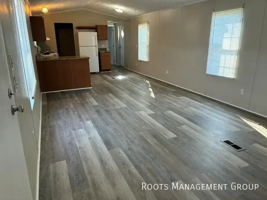 387 Webster Rd #171 - Photo 2 of 14