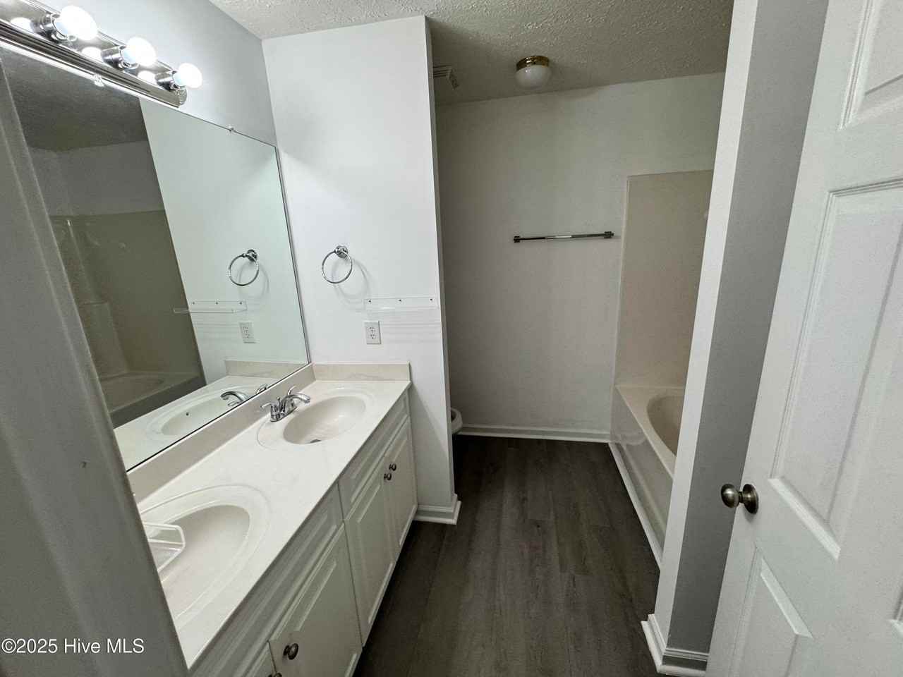 103 Jasmine Lane - Photo 6 of 10