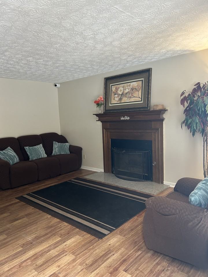 903 Forest Pointe Way - Photo 2 of 12