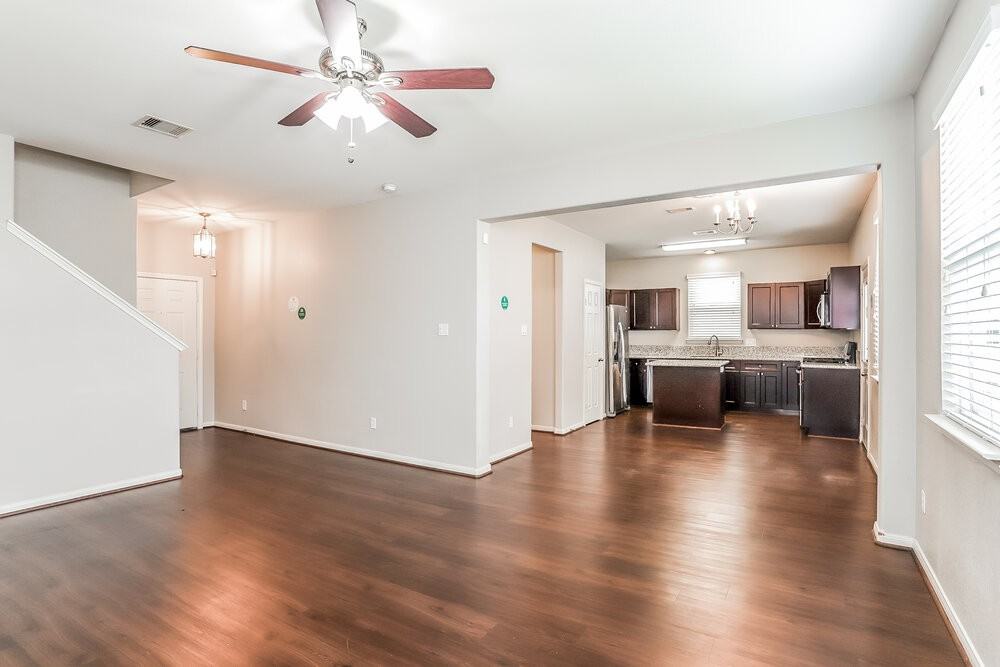 21819 Octavia Way - Photo 4 of 17