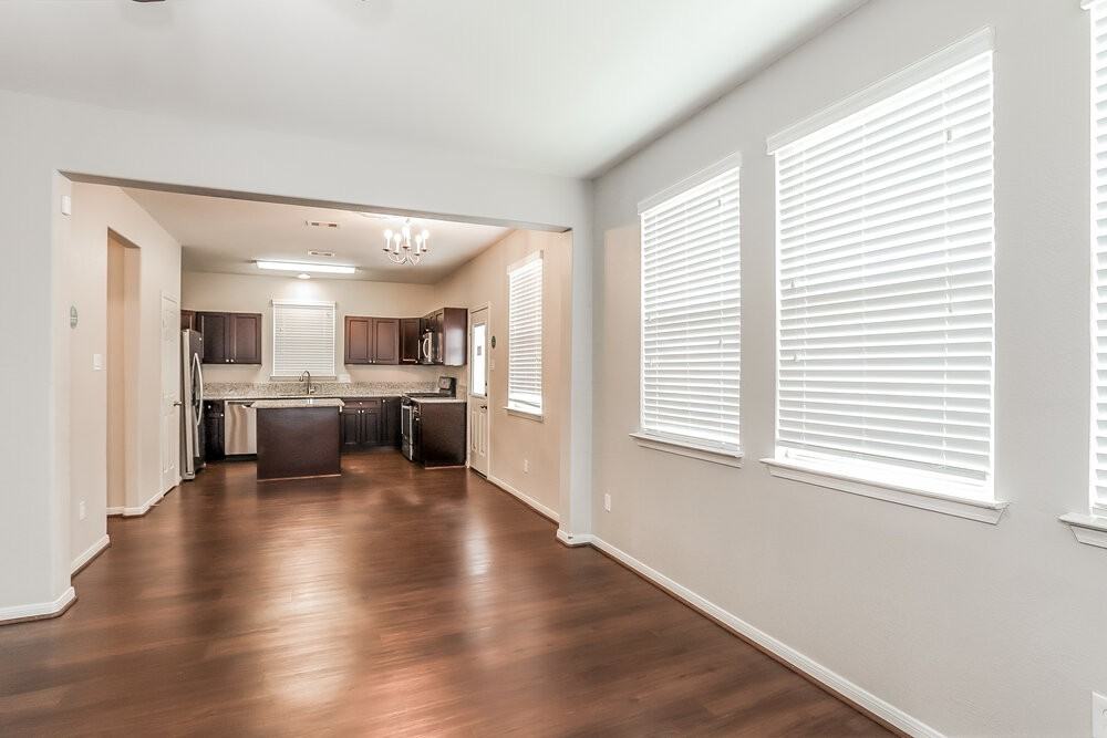 21819 Octavia Way - Photo 6 of 17