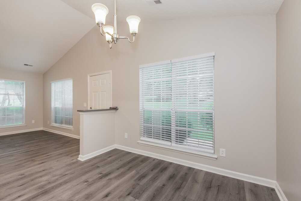 3434 Braewick Pl - Photo 6 of 15