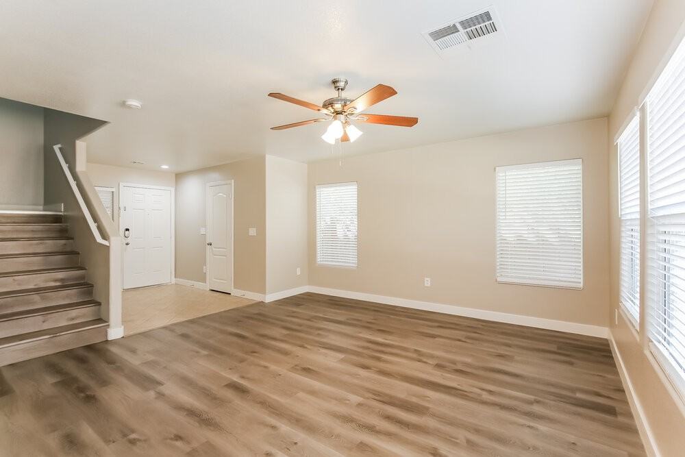 2420 Cockatoo Dr - Photo 6 of 17