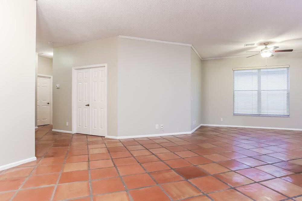 12292 Sunset Point Ln - Photo 5 of 16