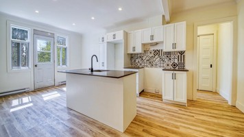 featured image of 5140 Avenue Randall #15