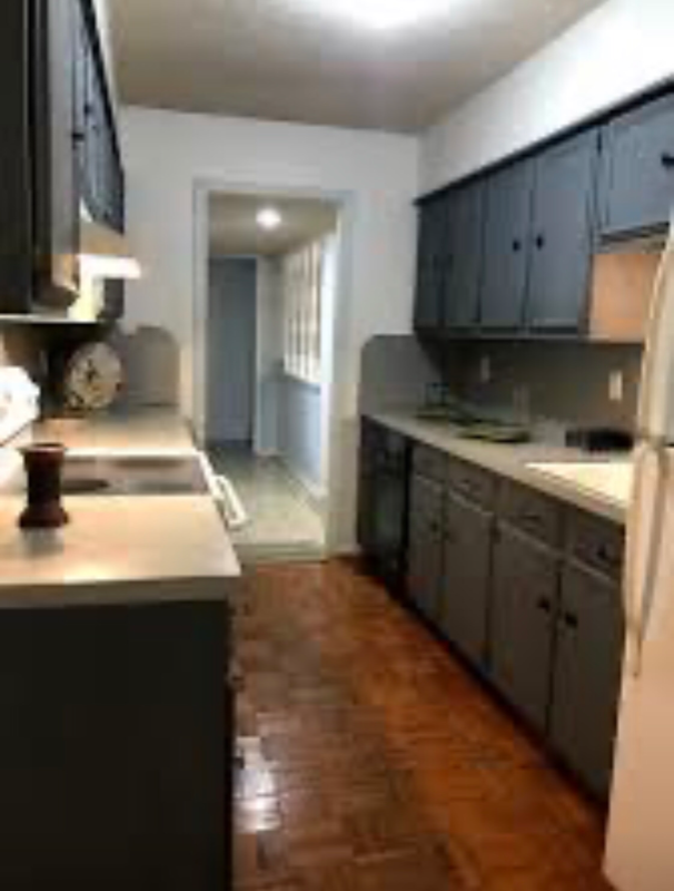 7418 Meadow Cliff St - Photo 4 of 17