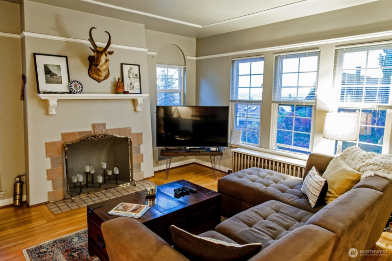 2107 5th Ave N #D - Photo 4 of 15