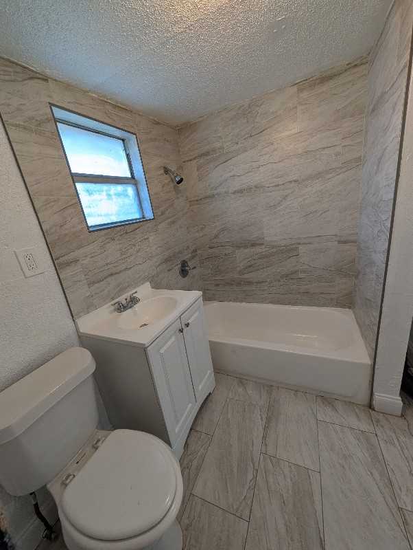 1440 N Lincoln Ave #1440B - Photo 3 of 10