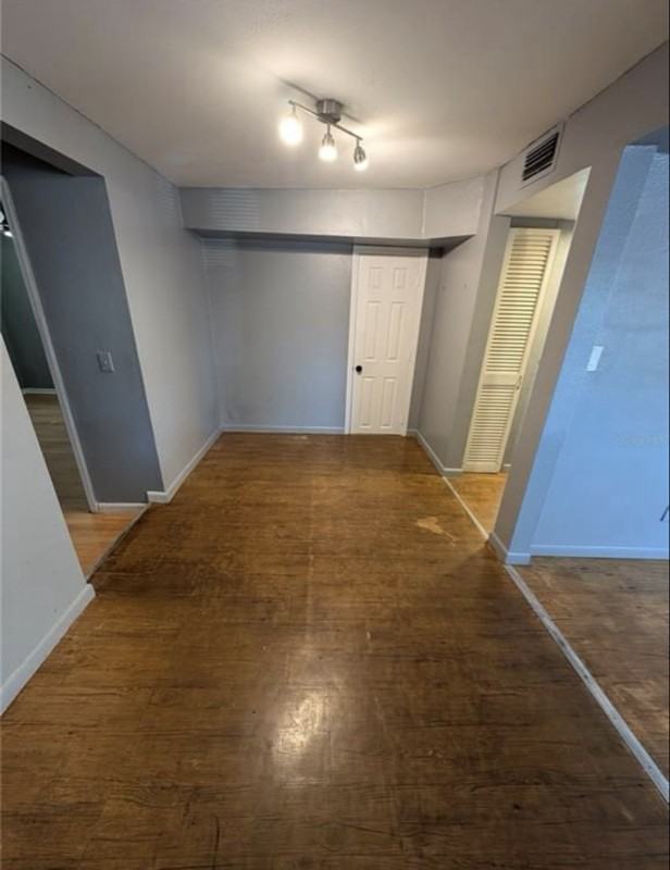 3022 Deleuil Ave - Photo 5 of 17