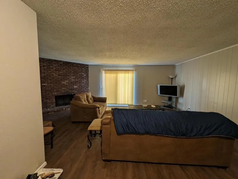 9905 E 21st Pl - Photo 5 of 10