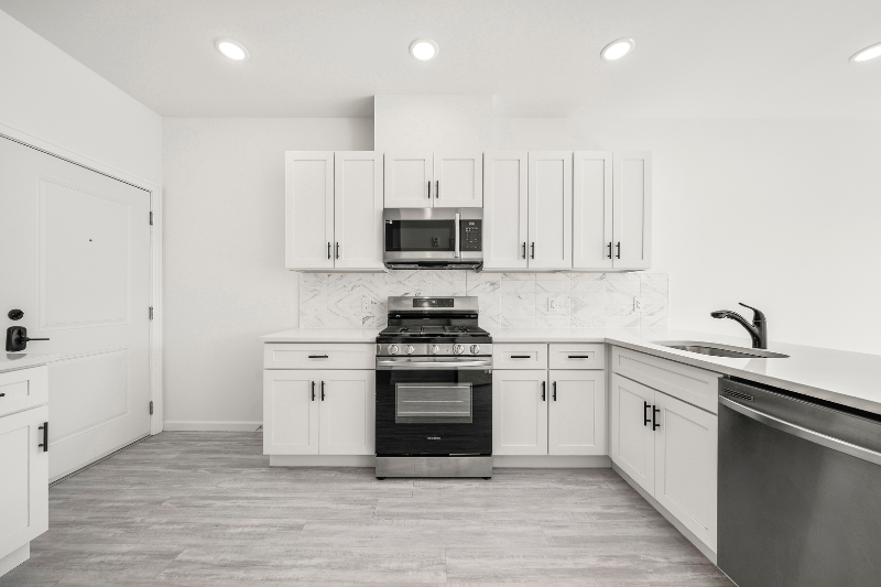 51 E Main St #304 - Photo 4 of 16