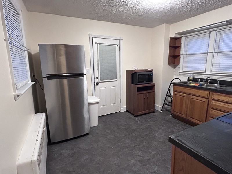 1231 Hilldale Rd - Photo 5 of 16