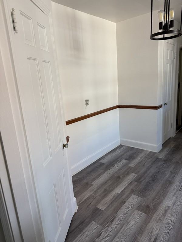 318 Macon Ave - Photo 4 of 7