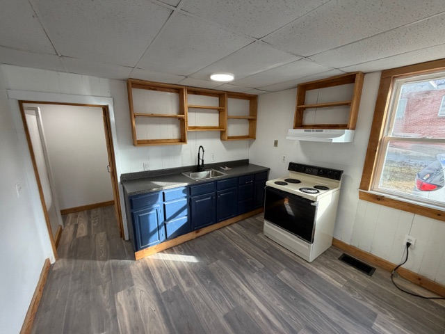 370 Front St #1 - Photo 3 of 10