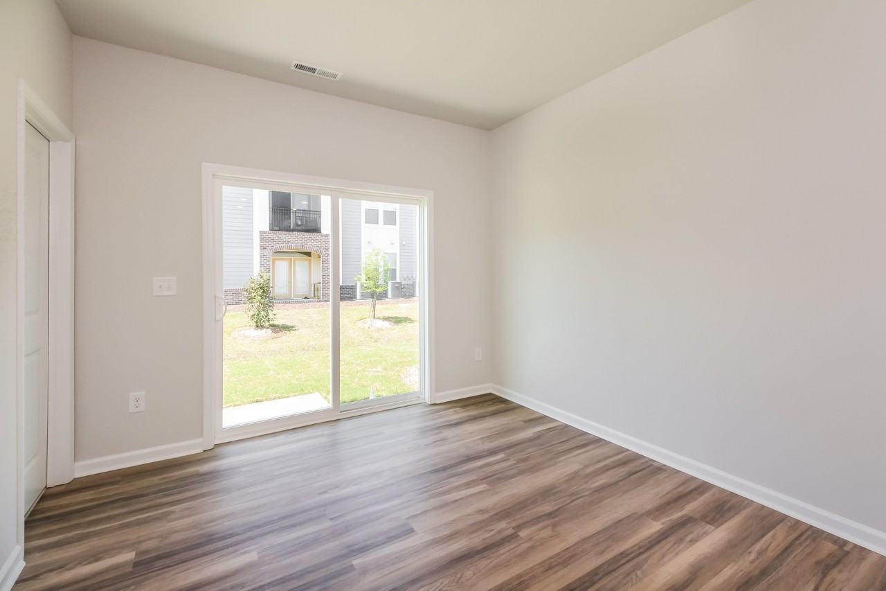 7284 Bellacroft Dr - Photo 7 of 27