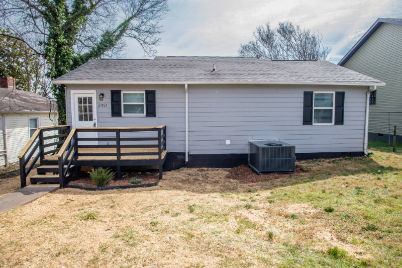 2451 Cecil Ave - Photo 3 of 20