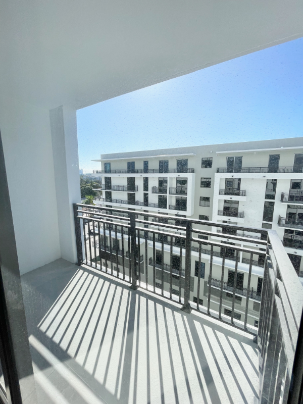 1901 Van Buren St #45 - Photo 4 of 11