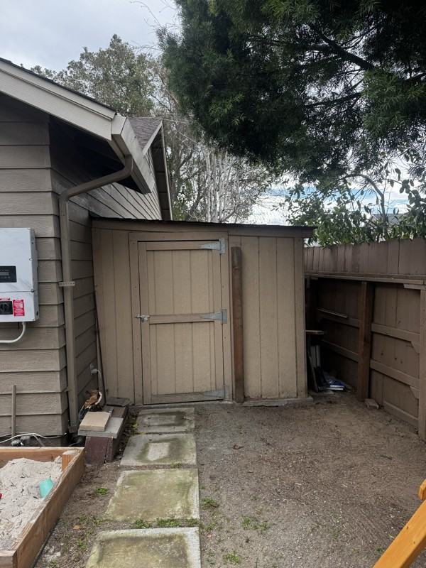 571 Reisling Ct - Photo 2 of 8