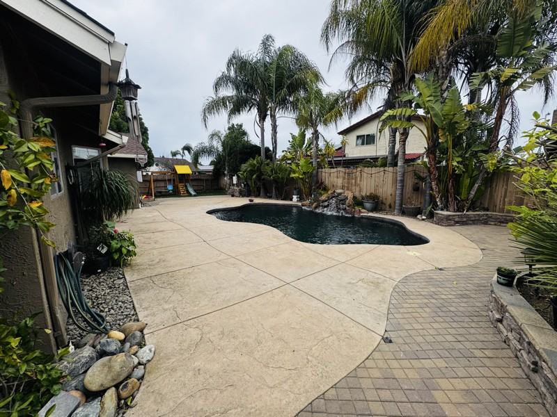 571 Reisling Ct - Photo 5 of 8