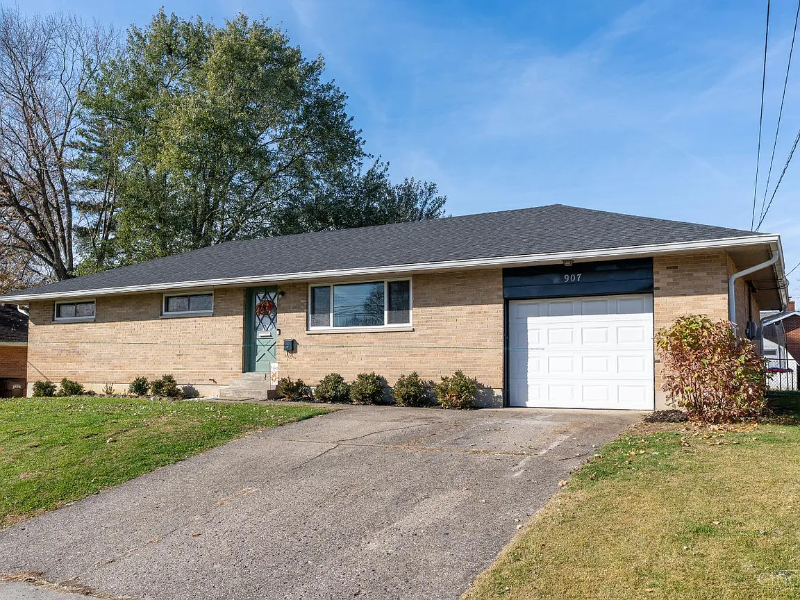 907 Birchwood Dr - Photo 2 of 16