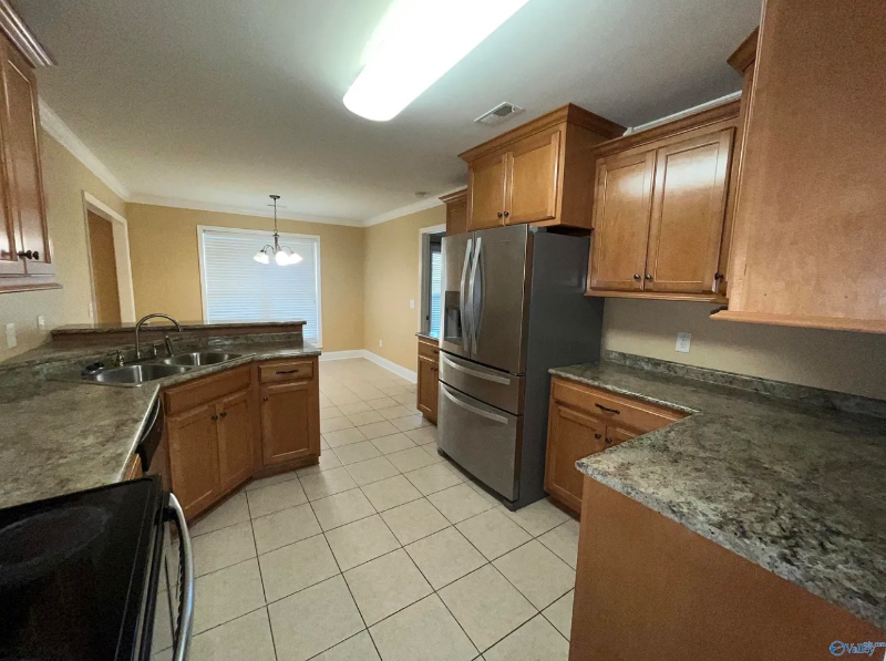 120 Lexi Ln - Photo 4 of 14