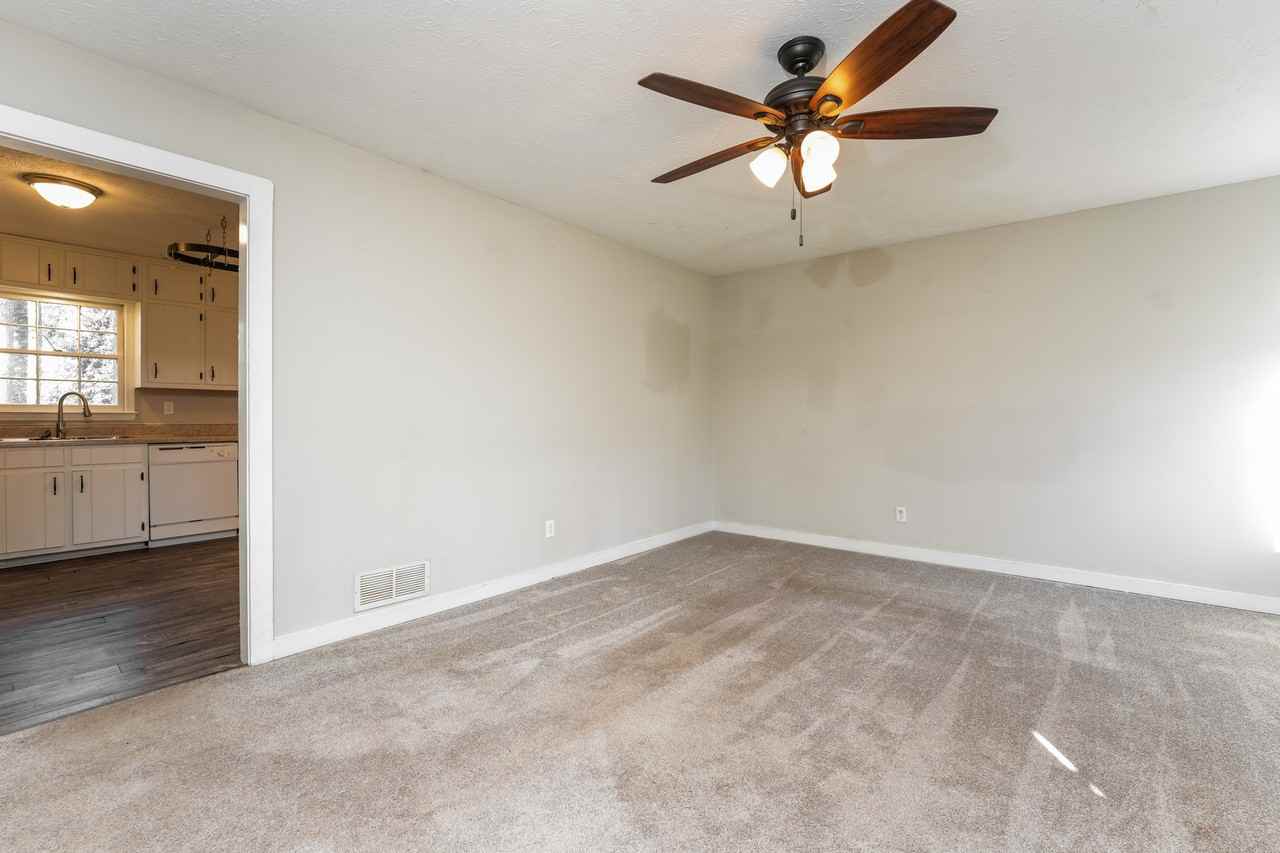 2863 Franklin Rd - Photo 2 of 15