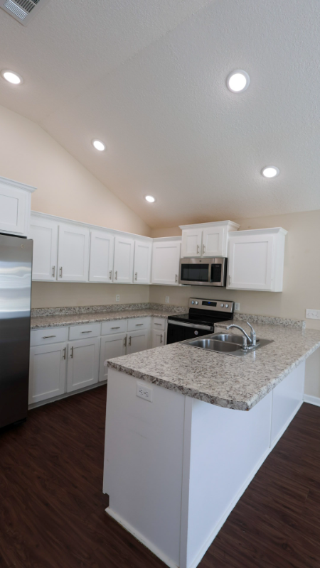 122 Villa Rd - Photo 5 of 18