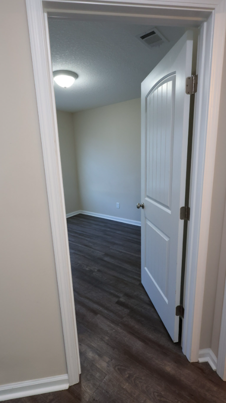 123 Villa Rd - Photo 4 of 21