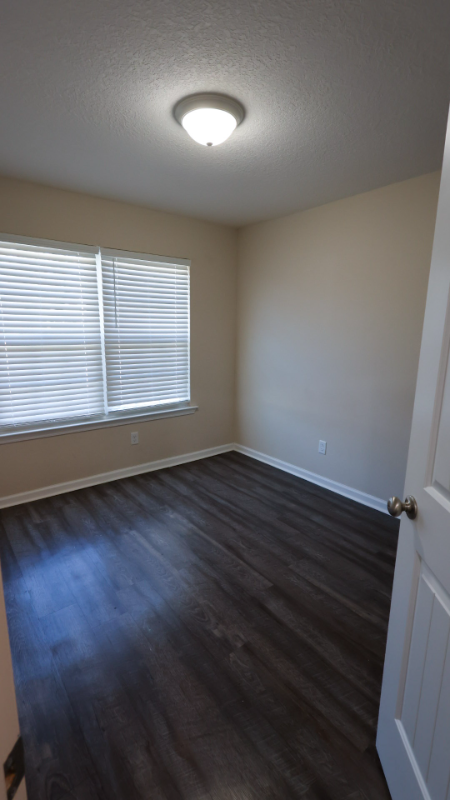 123 Villa Rd - Photo 5 of 21