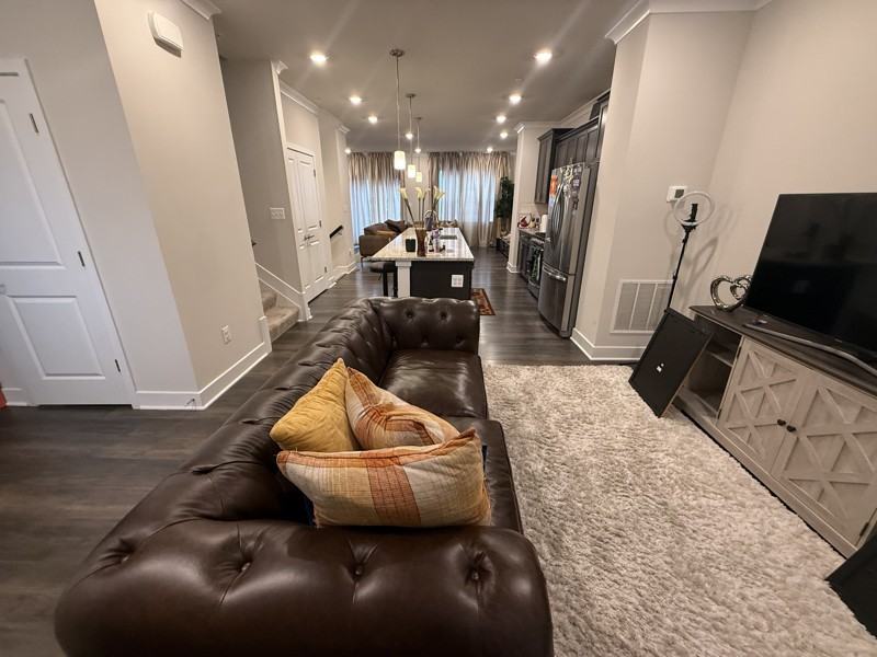 7852 Johnnycake Rd - Photo 7 of 20