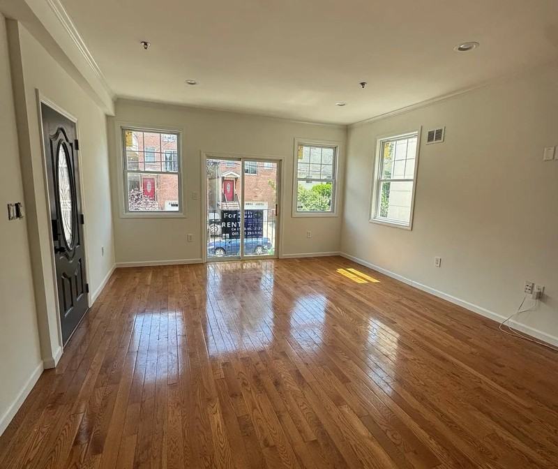 491 S Clinton St #2 - Photo 5 of 8