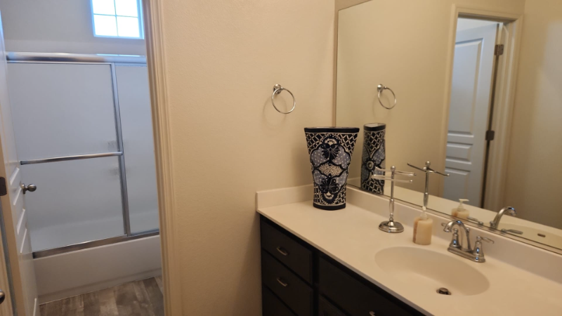 2122 Leo St #1 - Photo 3 of 7