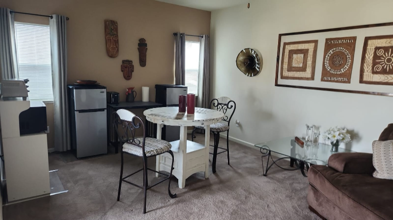 2122 Leo St #1 - Photo 6 of 7