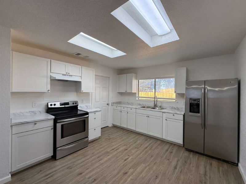 1015 Arrowhead Trl - Photo 4 of 14