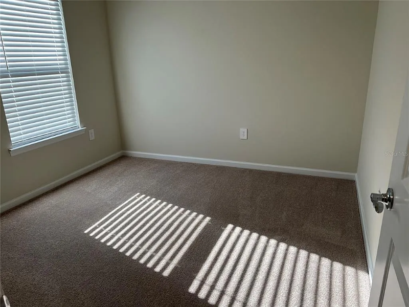 6202 Baywood Ct - Photo 4 of 7