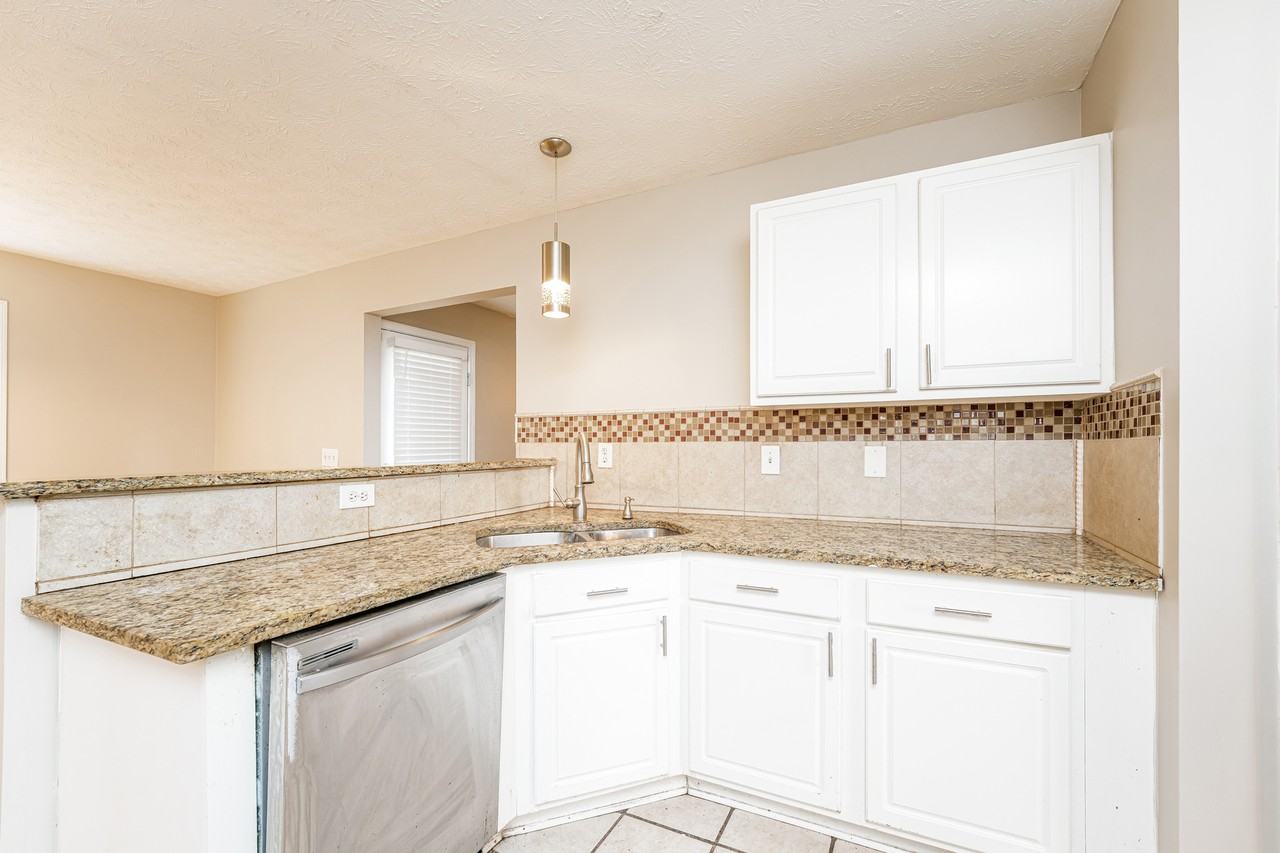 2278 Harmony Lakes Cir - Photo 5 of 10