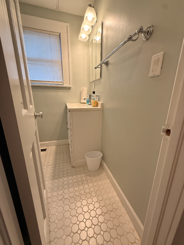 203 N Dillard St #2 - Photo 5 of 5