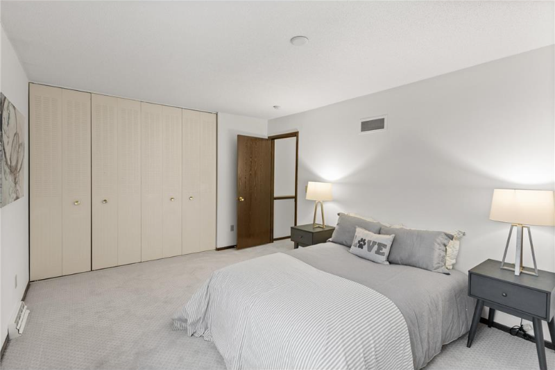 2355 Dorland Pl E - Photo 5 of 17